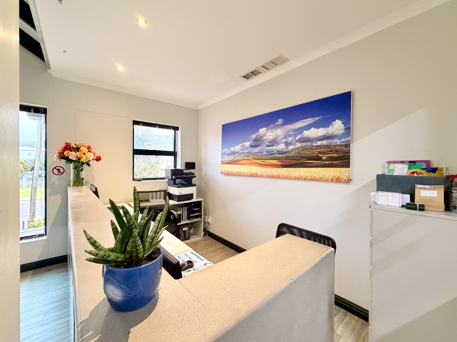 Commercial Property for Sale in Westcliff Western Cape